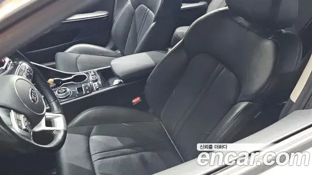 Kia K5 2021 — Photo 12/34