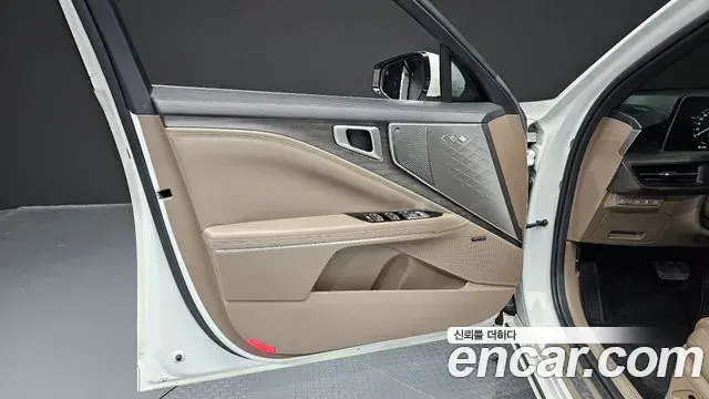 Kia K8 2022 — Photo 3/32