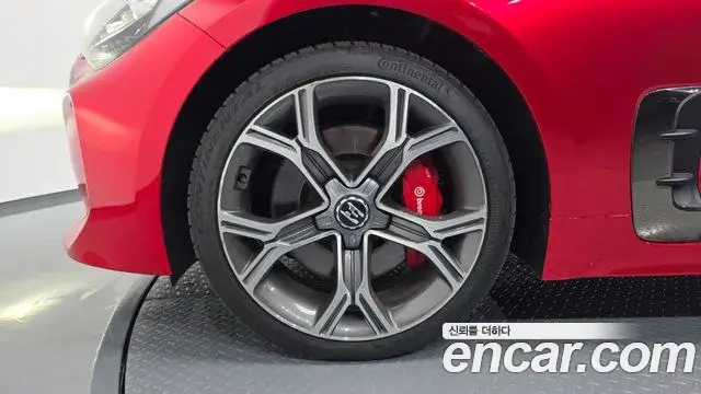 Kia Stinger 2020 — Фото 5/20