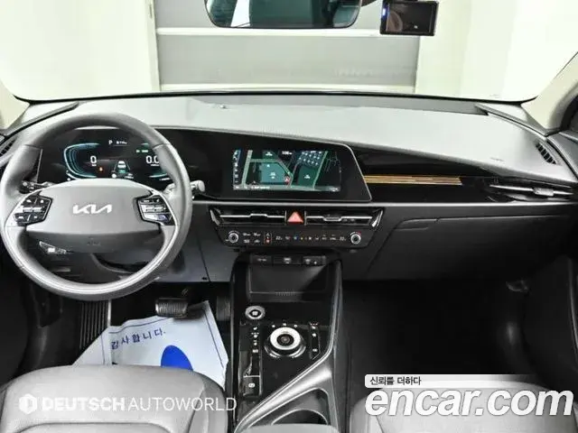 Kia Niro 2025 — Фото 10/20