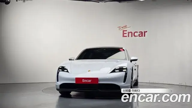 Porsche Taycan 2021 — Şəkil 19/36