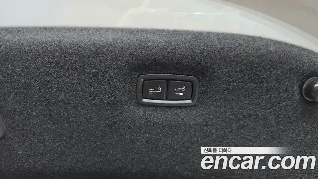 Porsche Taycan 2021 — Şəkil 20/36