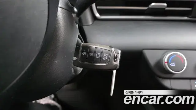 Hyundai Avante 2022 — Photo 19/20