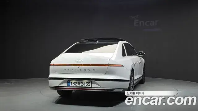 Hyundai Grandeur 2023 — Фото 4/20