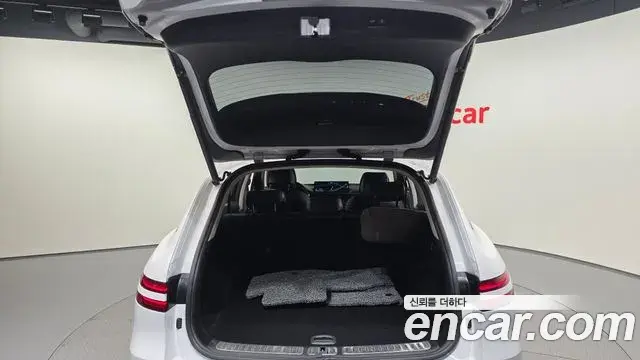 Genesis GV70 2021 — Şəkil 33/40