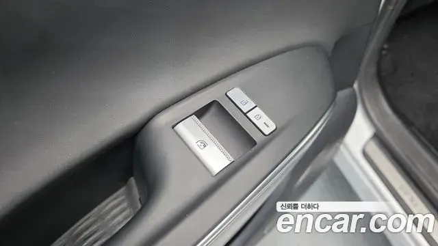 Genesis GV70 2021 — Şəkil 21/40