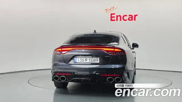 Kia Stinger 2022 — Фото 3/20