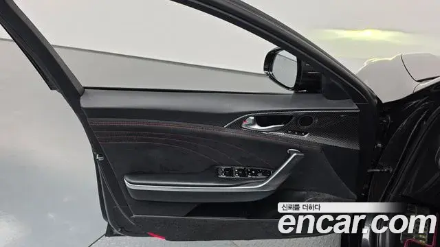 Kia Stinger Meister 2022 — Photo 9/30