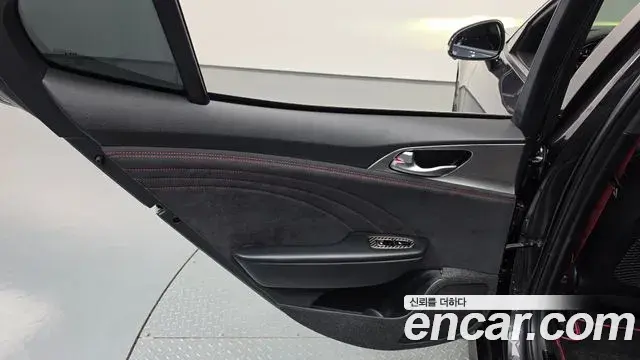 Kia Stinger Meister 2022 — Photo 8/30