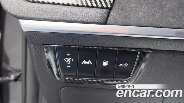 Kia Stinger Meister 2022 — Photo 17/30