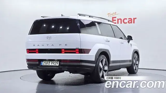 Hyundai Santa Fe 2023 — Фото 2/20