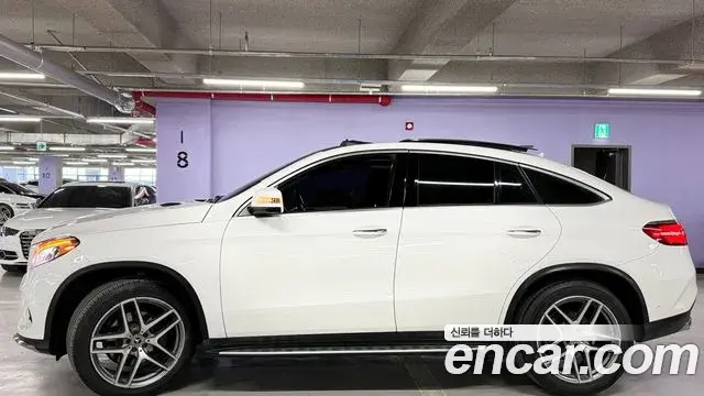 Mercedes-Benz GLE-Class 2018 — Фото 4/20