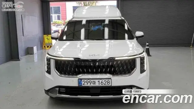 Kia Carnival 2025 — Photo 1/18