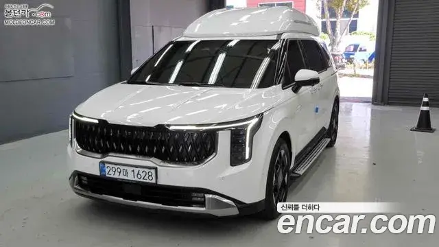 Kia Carnival 2025 — Photo 2/18