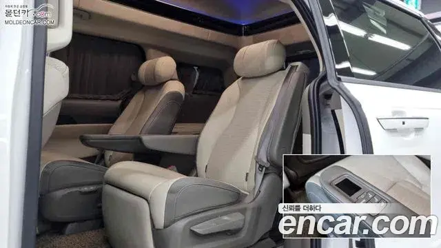 Kia Carnival 2025 — Photo 10/18