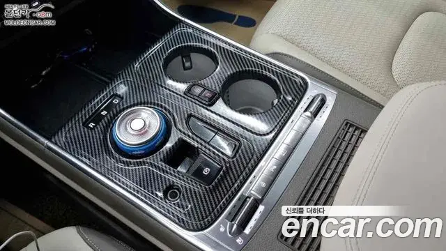 Kia Carnival 2025 — Photo 14/18