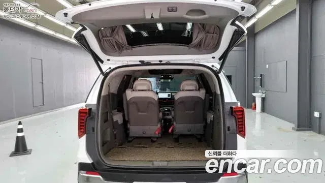 Kia Carnival 2025 — Photo 18/18