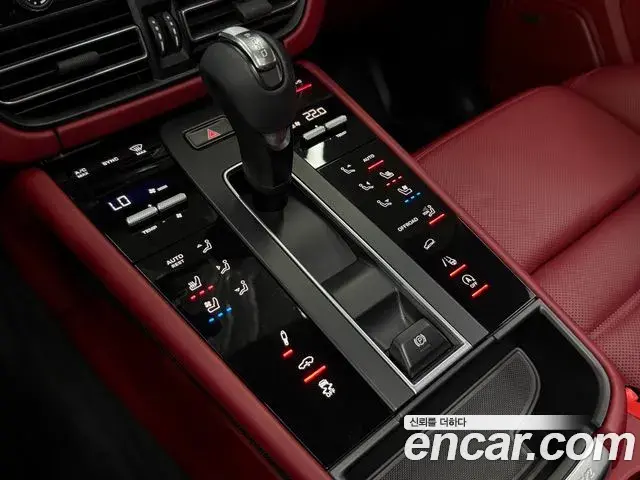 Porsche Macan 2022 — Şəkil 8/20