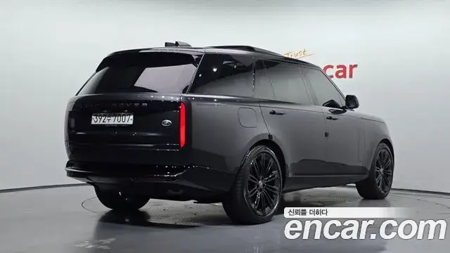 Land Rover Range Rover 2023 — ფოტო 12/20