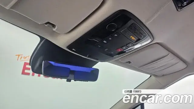 Kia Carnival 2024 — Фото 18/20