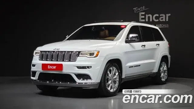 Jeep Grand Cherokee 2021 — Şəkil 16/31