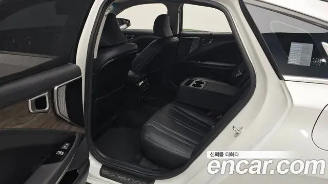 Kia K8 2021 — Şəkil 17/34