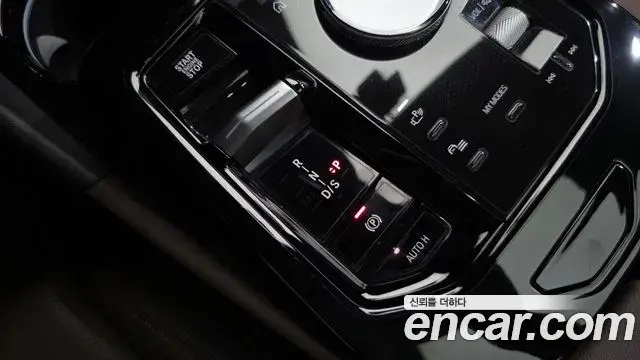 BMW 5 Series 2024 — Photo 9/20