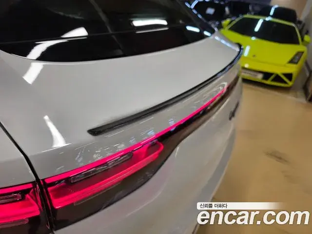 Porsche Cayenne 2022 — Фото 3/20