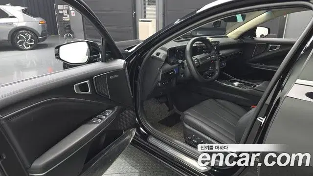 Kia K8 2025 — Photo 10/20