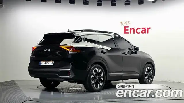 Kia Sportage 2023 — Фото 1/20