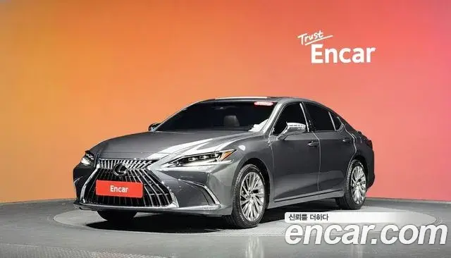 Lexus ES300h 2024 — Фото 1/20