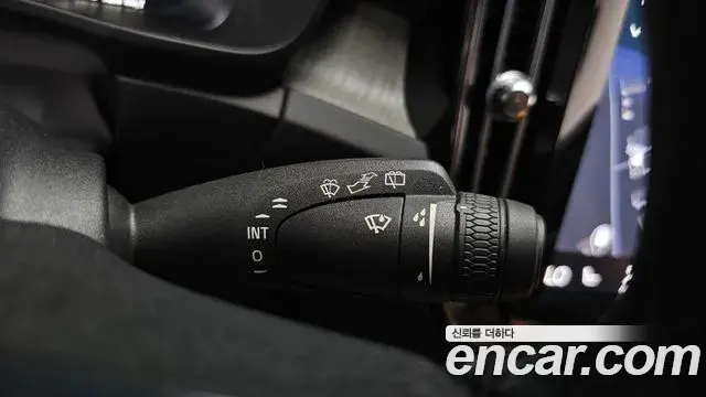 Volvo XC40 2021 — ფოტო 15/40