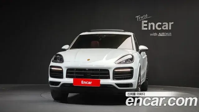 Porsche Cayenne 2023 — Фото 2/20