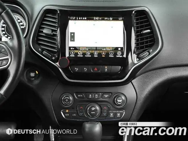 Jeep Cherokee 2020 — Фото 14/20