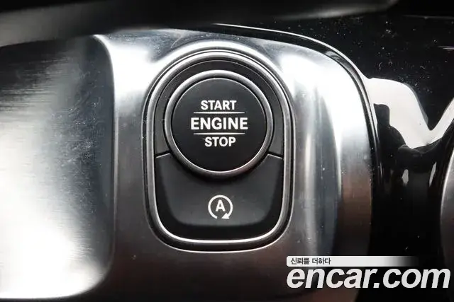 Mercedes-Benz GLB-Class 2021 — Фото 16/20