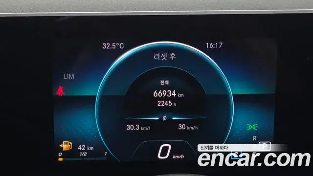 Mercedes-Benz A-Class 2019 — Фото 8/20