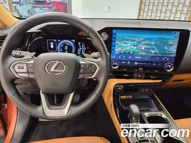 Lexus NX450h+ 2025 — ფოტო 15/15