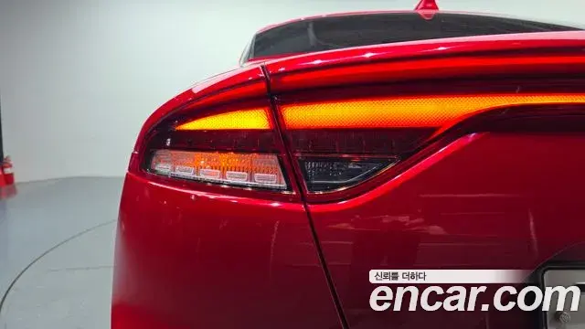 Kia Stinger Meister 2021 — Photo 6/32