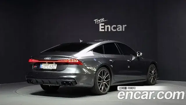 Audi A7 2020 — Фото 2/20