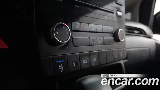 Hyundai Staria 2023 — Фото 16/20