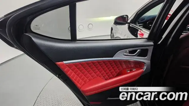 Genesis G70 2022 — Şəkil 13/38