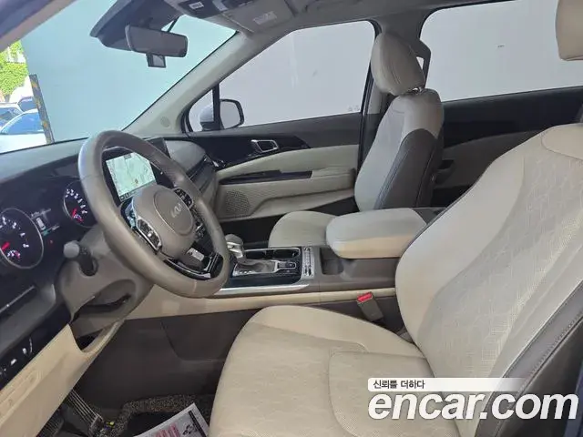 Kia Carnival 2022 — Şəkil 16/19