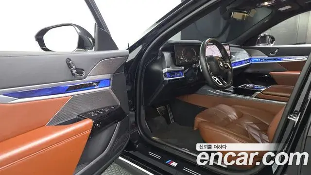 BMW 7 Series 2023 — Photo 10/20