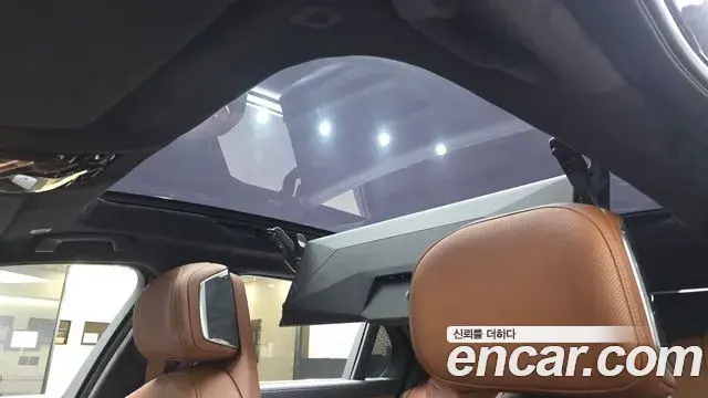 BMW 7 Series 2023 — Photo 19/20