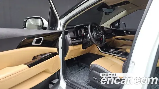 Kia Carnival 2022 — Photo 10/20