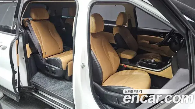 Kia Carnival 2022 — Photo 11/20