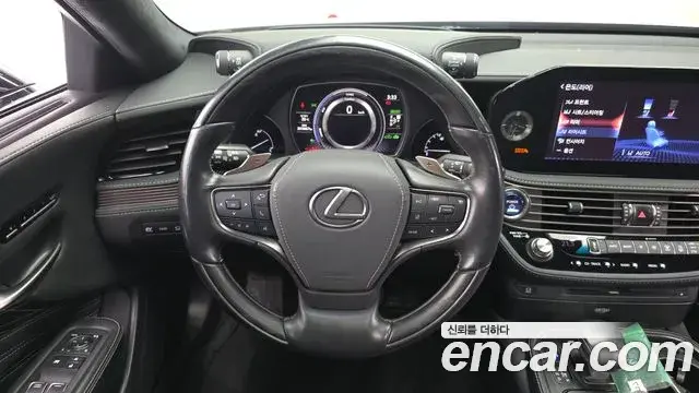 Lexus LS500h 2021 — Фото 14/20