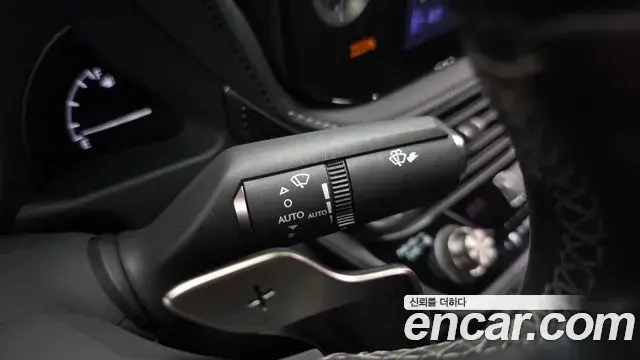 Lexus LS500h 2021 — ფოტო 8/42