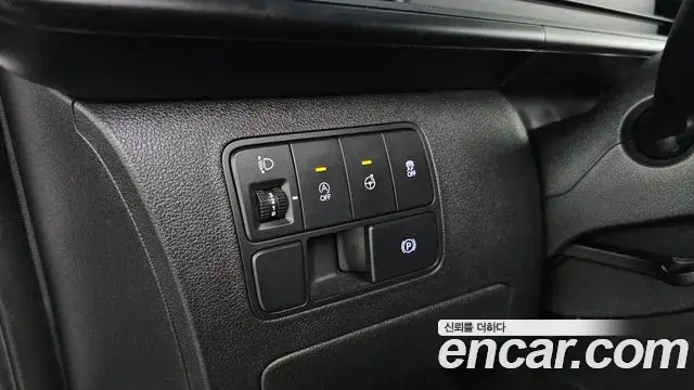 Hyundai Staria 2022 — Фото 18/20