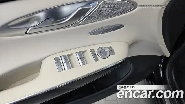 Genesis GV70 2024 — Photo 10/32